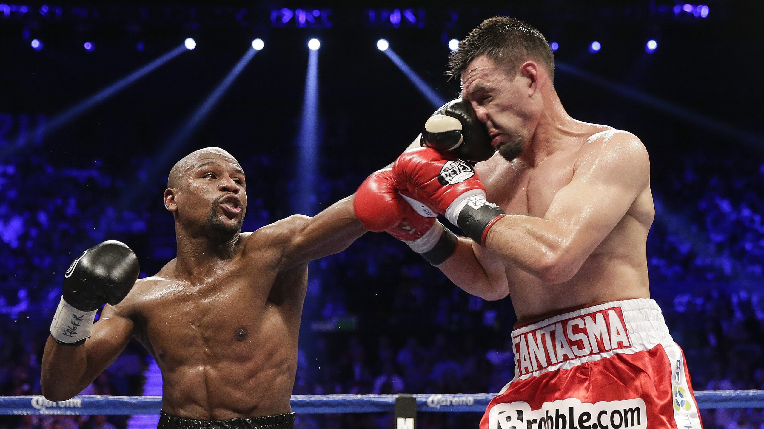 湖人前锋在哈佛演讲,探讨体育与教育平衡,湖人前锋是谁