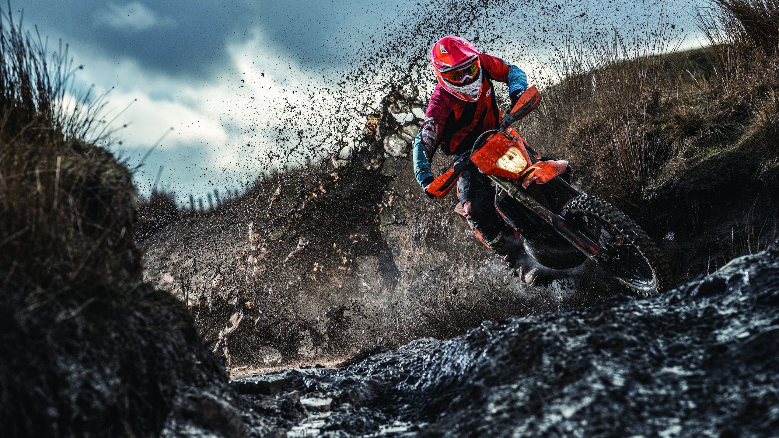 沃特·范阿特在男子计时赛中获得铜牌,范德沃特门将